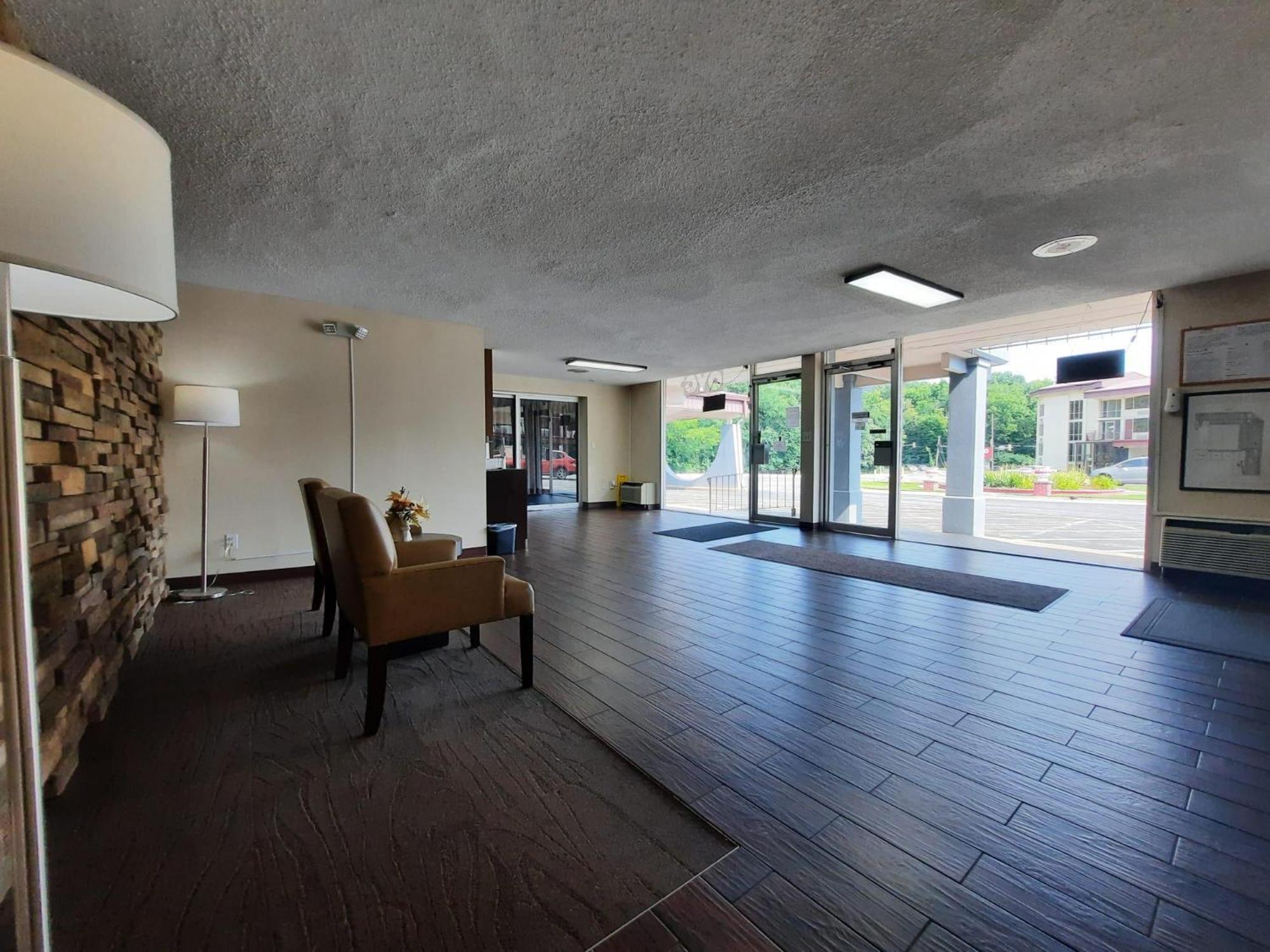 Americas Best Value Inn Moline Luaran gambar